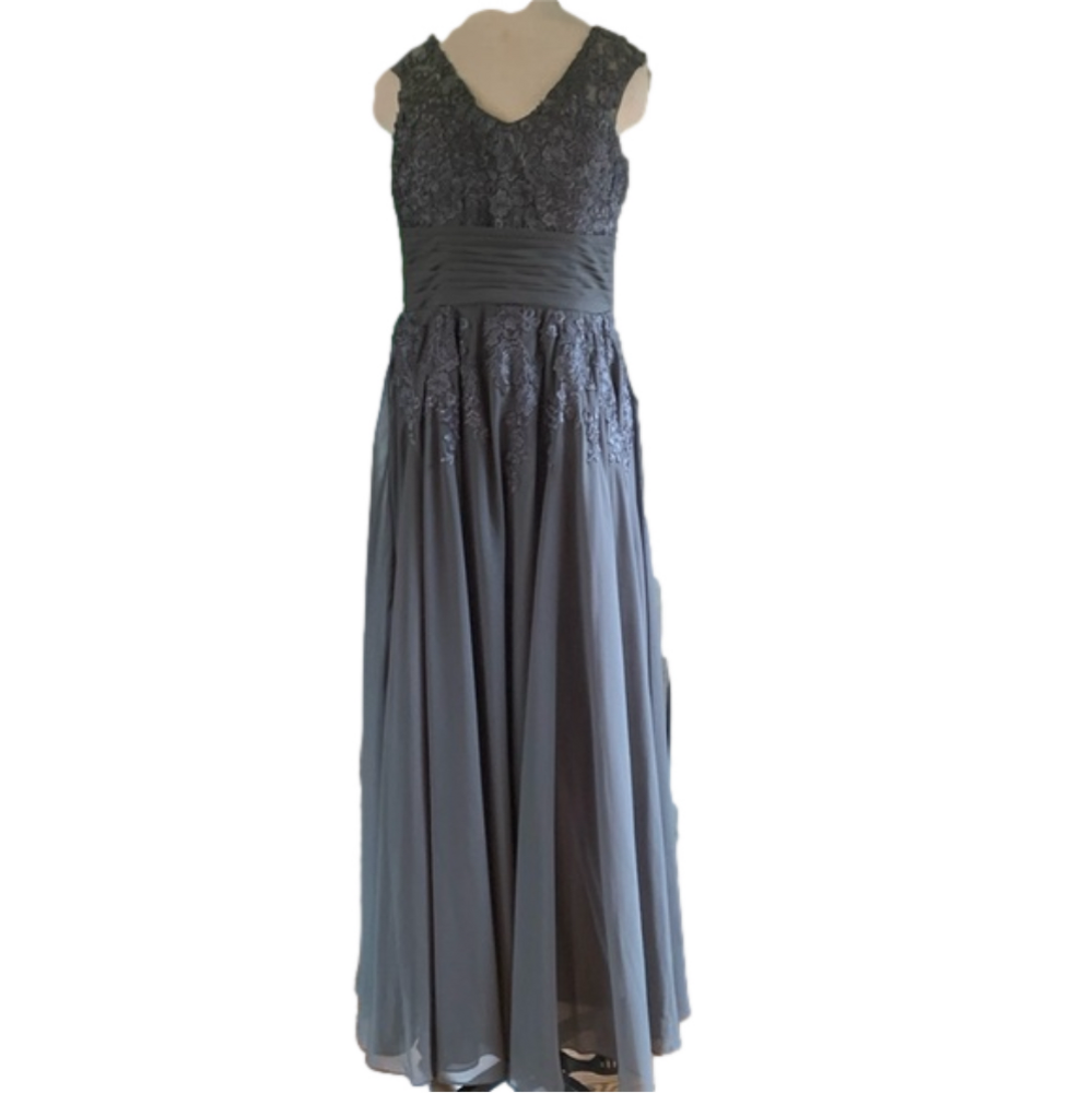 Formal dark grey lace and chiffon long gown size 12/L